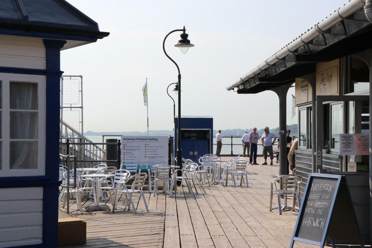 Апартаменты On The Quay Харвич Экстерьер фото